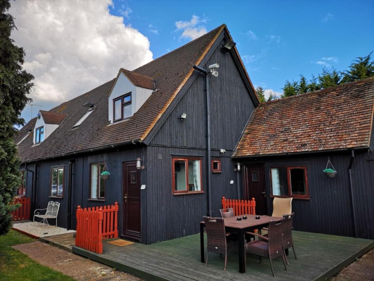 Chalet Cottages Сasa de vacaciones Streatley (Bedfordshire)